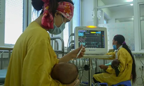 Vụ trẻ tử vong sau tiêm vắc-xin 5 trong 1: Thêm 4 bệnh nhi sốc phản vệ